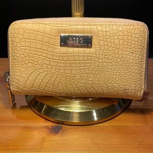 BCBG Butter Yellow Zippy Wallet 7.5”x4”